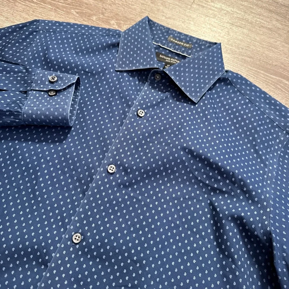 Banana Republic Shirt Mens M Blue Cotton Non-Iron Camden Fit Paisley Business